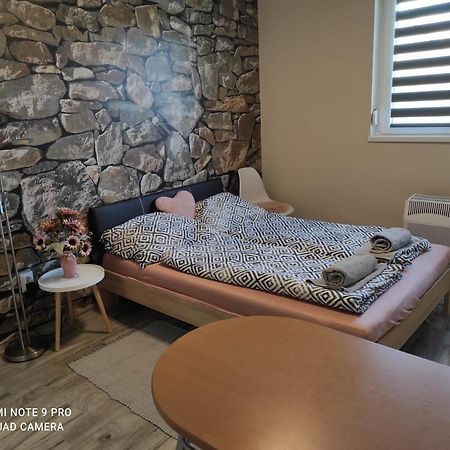 Desi Apartman คาโปชวาร์ ภายนอก รูปภาพ