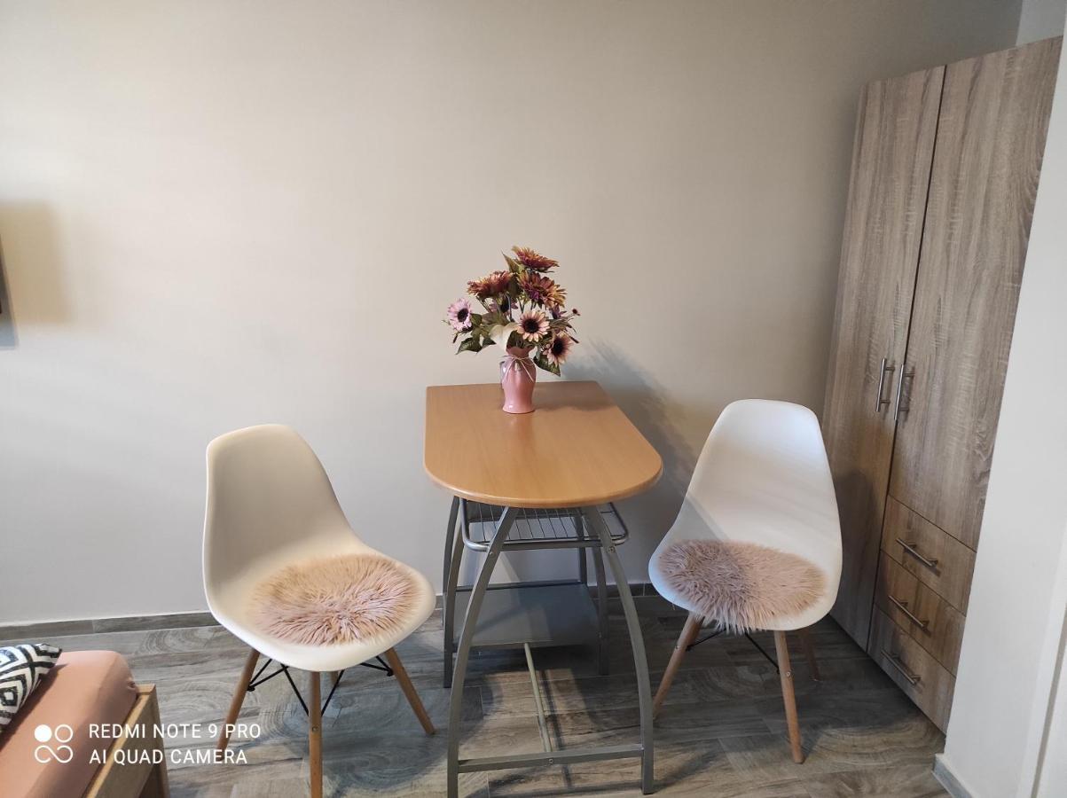 Desi Apartman คาโปชวาร์ ภายนอก รูปภาพ