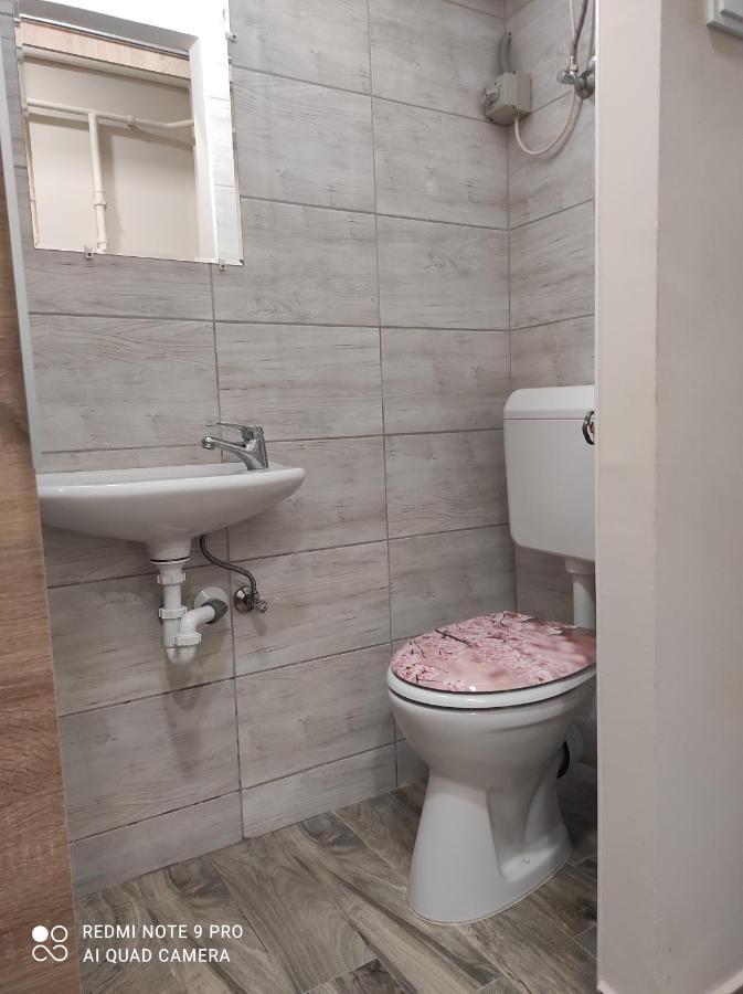 Desi Apartman คาโปชวาร์ ภายนอก รูปภาพ