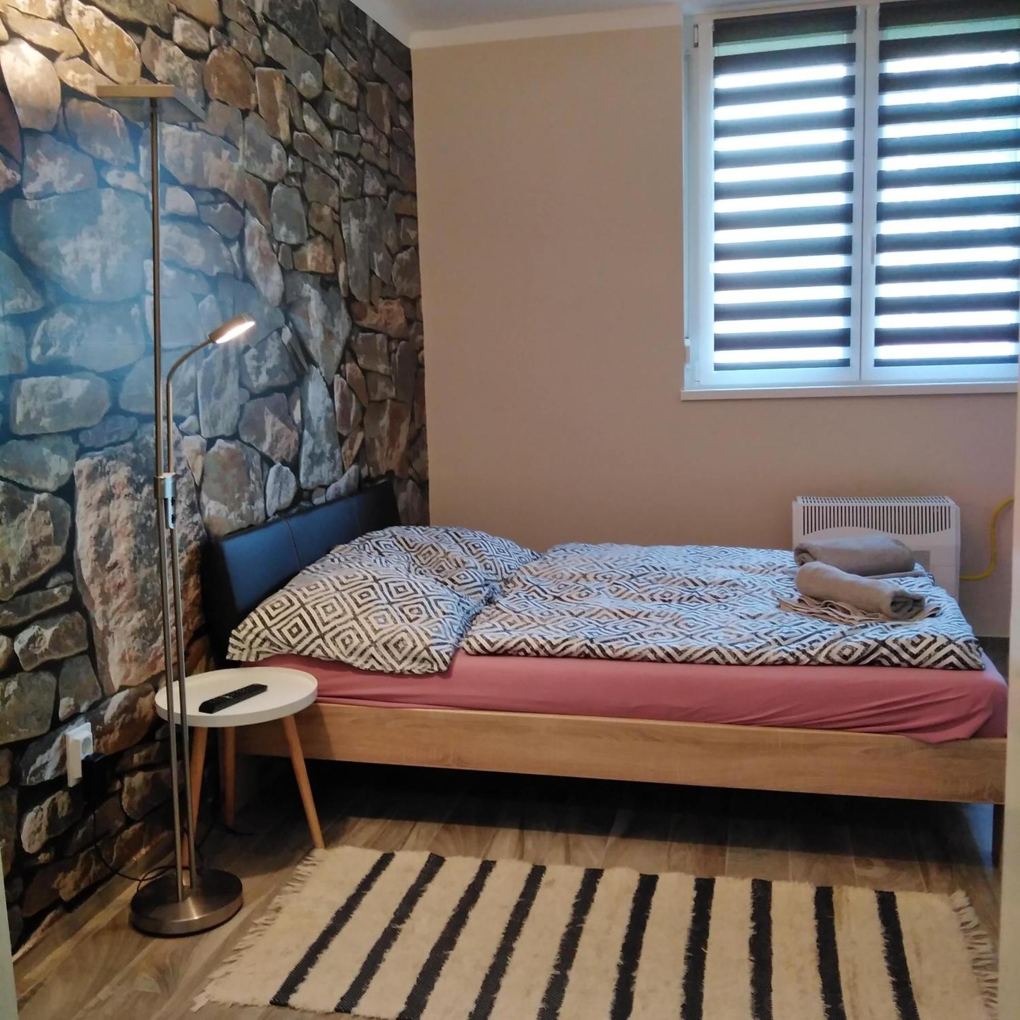 Desi Apartman คาโปชวาร์ ภายนอก รูปภาพ