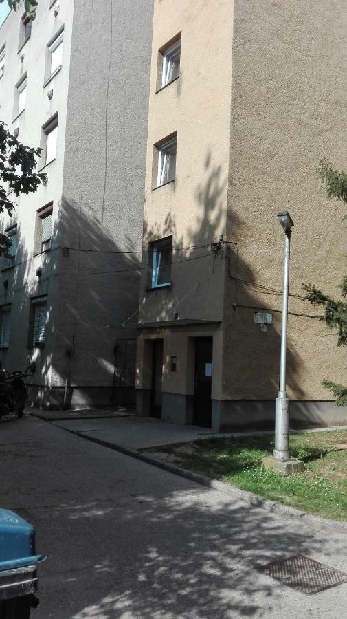 Desi Apartman คาโปชวาร์ ภายนอก รูปภาพ
